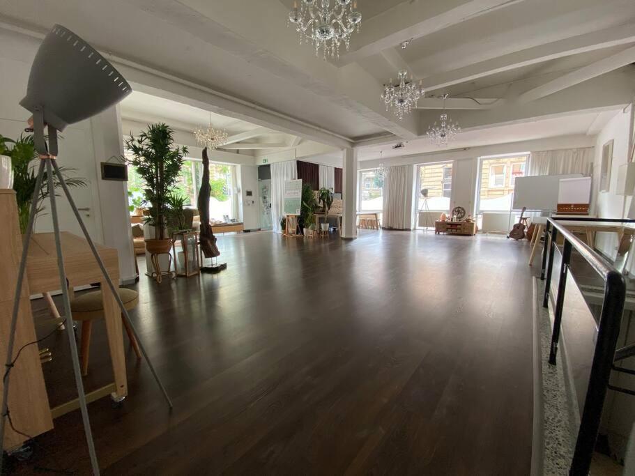 Superschoenes Studio Lunca 220Qm In Stuttgart West Екстериор снимка